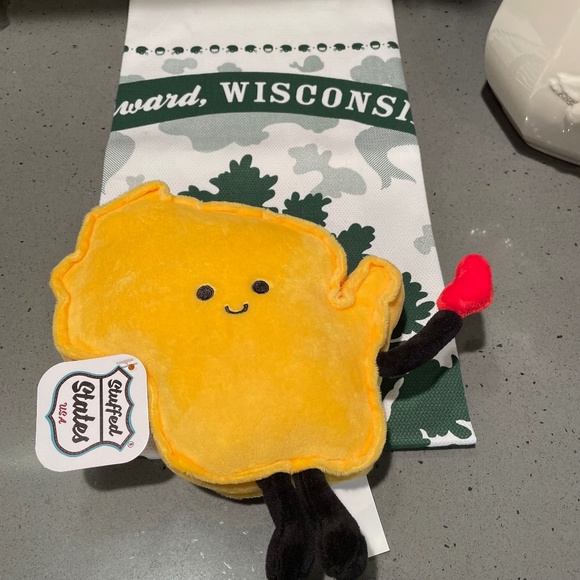 Stuffed States Wisconsin cheese and Wisconsin tea towel - Picture 1 of 11